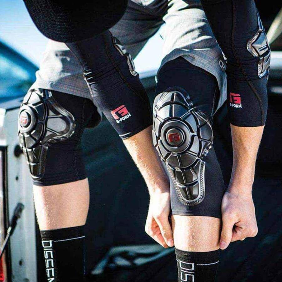 Pumpanickel Sports Shop G-Form Pro-X Knee Pads feature innovative rate-dependent technology SmartFlex™ for maximum impact protection and virtually no bulk