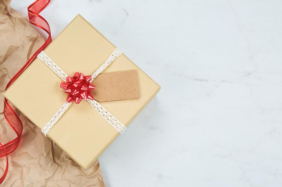 Gift Wrapping Service - Pumpanickel