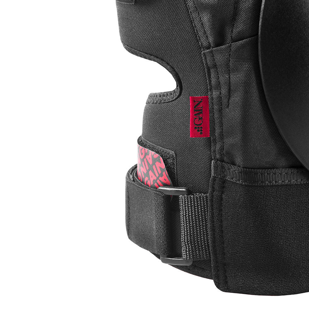 Shop Sports Protection Gear online on Pumpanickel Sports Shop | Gain Protection Shield Hard Shell Knee Pads